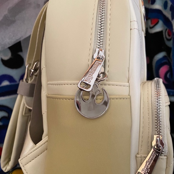 BNWT Loungefly Princess Leia w/Wallet - Picture 3 of 8